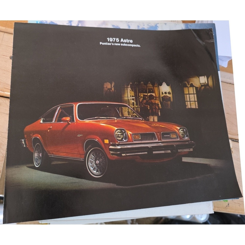 1975 Pontiac Astre Sales Brochure Subcompact Hatchback Safari‎ Wagon GT Vintage